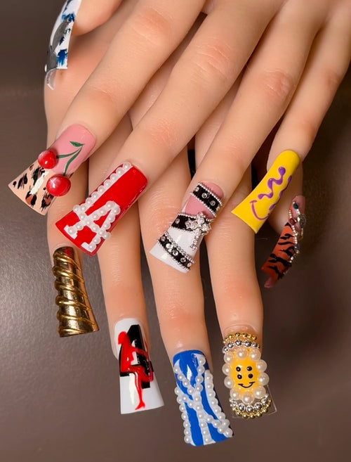 nails
